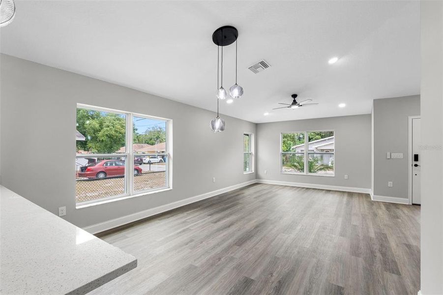 Spacious, unfurnished interior of a new home in , Tampa (Image 23).