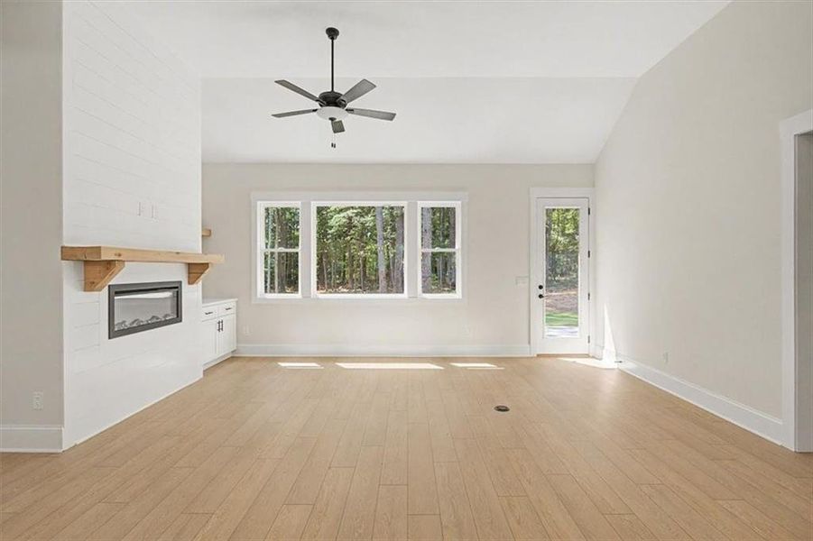 Spacious, unfurnished interior of a new home in , Dallas (Image 33). Spacious, unfurnished interior of a new home in , Dallas (Image 33).