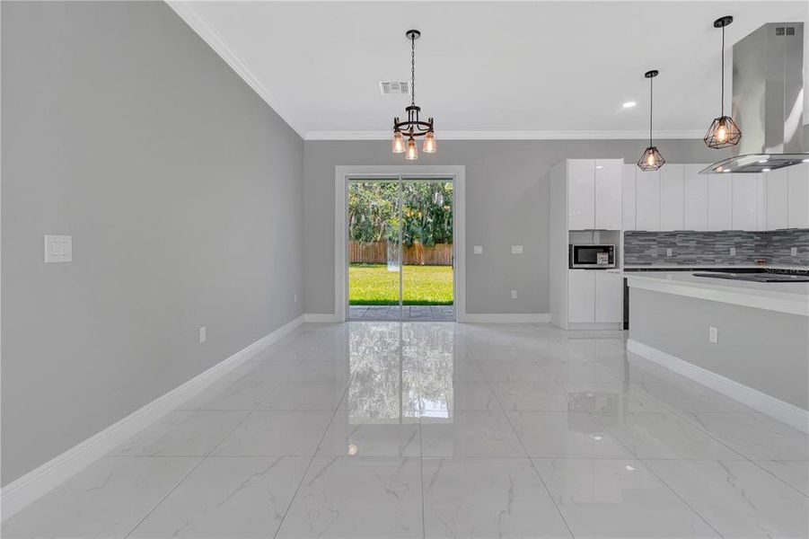 Spacious, unfurnished interior of a new home in , Leesburg (Image 21).