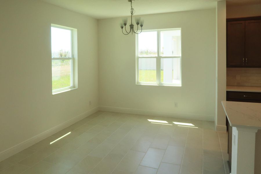 Spacious, unfurnished interior of a new home in Ridgeview, Clermont (Image 21).