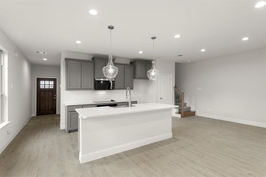 06. 6949 Mustang Isle - Kitchen (2) 06. 6949 Mustang Isle - Kitchen (2)