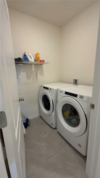 Furnished interior view inside a new home in , Kissimmee (Image 6).