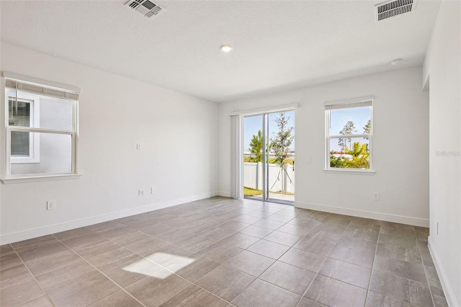 Spacious, unfurnished interior of a new home in Cyrene at Minneola - Villas, Minneola (Image 16).