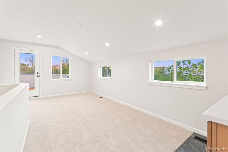 Image 47 of a home in .