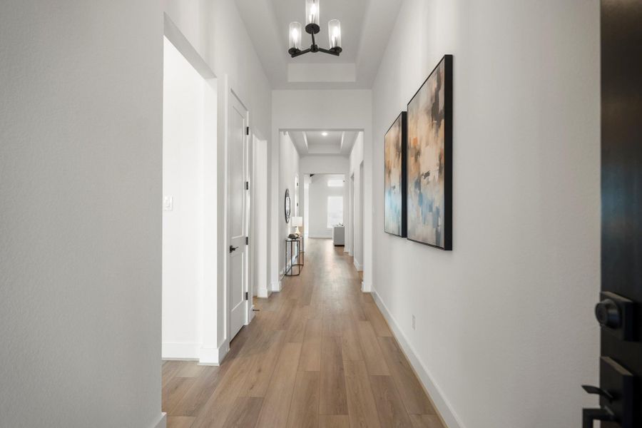 Spacious, unfurnished interior of a new home in Magnolia Bend, Rosharon (Image 27).