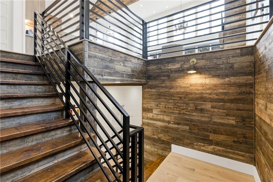 Spacious, unfurnished interior of a new home in , Blue Ridge (Image 21).