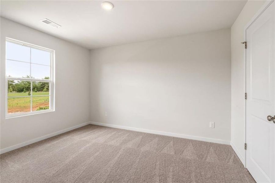 Spacious, unfurnished interior of a new home in Walker Grove, McDonough (Image 17).