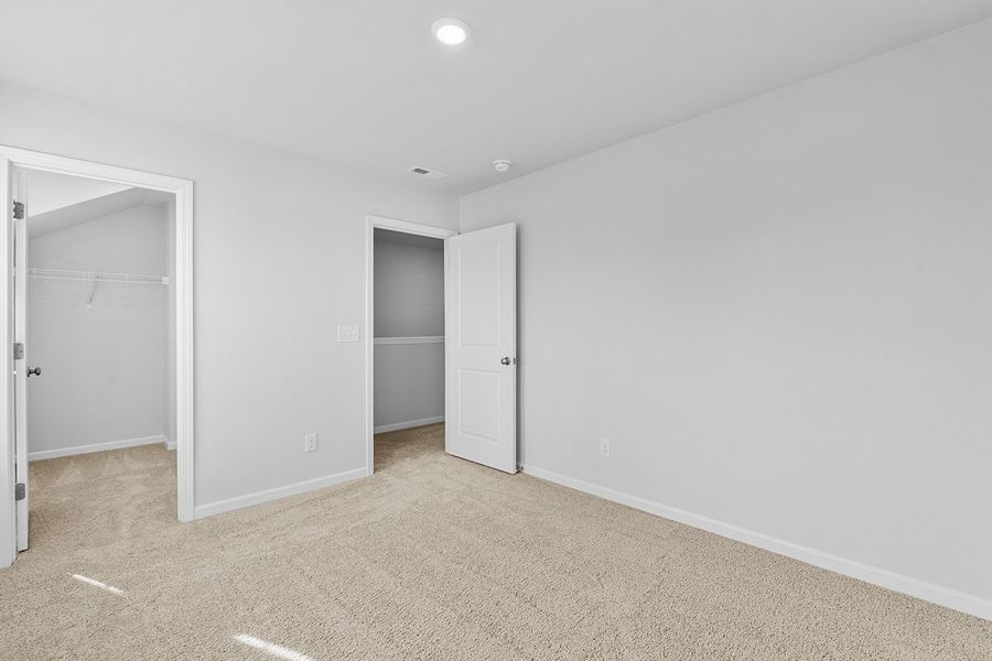 Spacious, unfurnished interior of a new home in Hanes Lake, Winston-Salem (Image 34). Spacious, unfurnished interior of a new home in Hanes Lake, Winston-Salem (Image 34).
