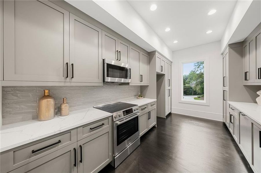 Furnished interior view inside a new home in , Sandy Springs (Image 12).