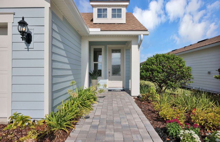 Representative exterior details of a home built from the Hallmark by Pulte Homes in Summer Bay at Grand Oaks, St. Augustine (Image 3).