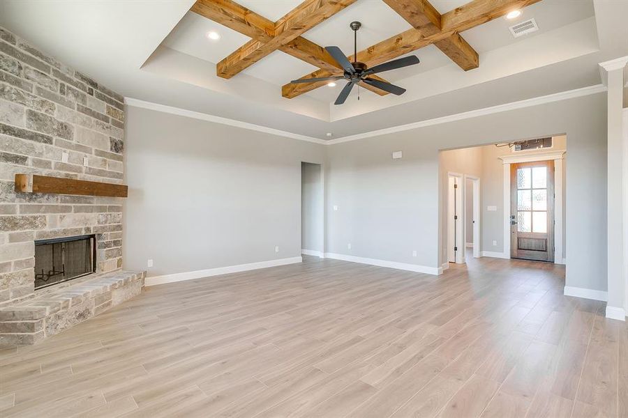 Spacious, unfurnished interior of a new home in , Weatherford (Image 23).