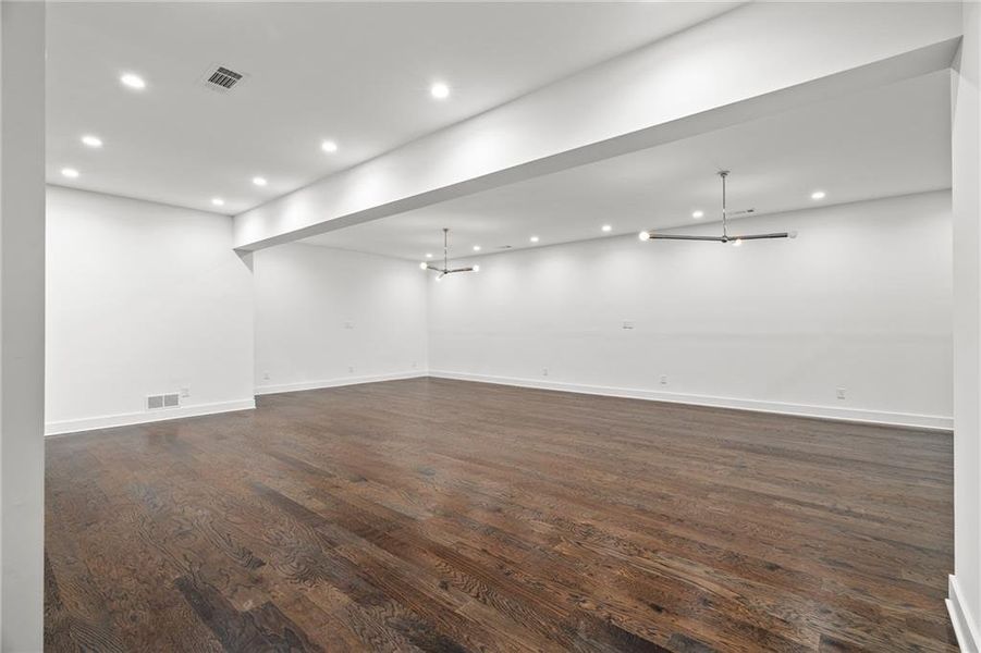 Spacious, unfurnished interior of a new home in , Atlanta (Image 22).