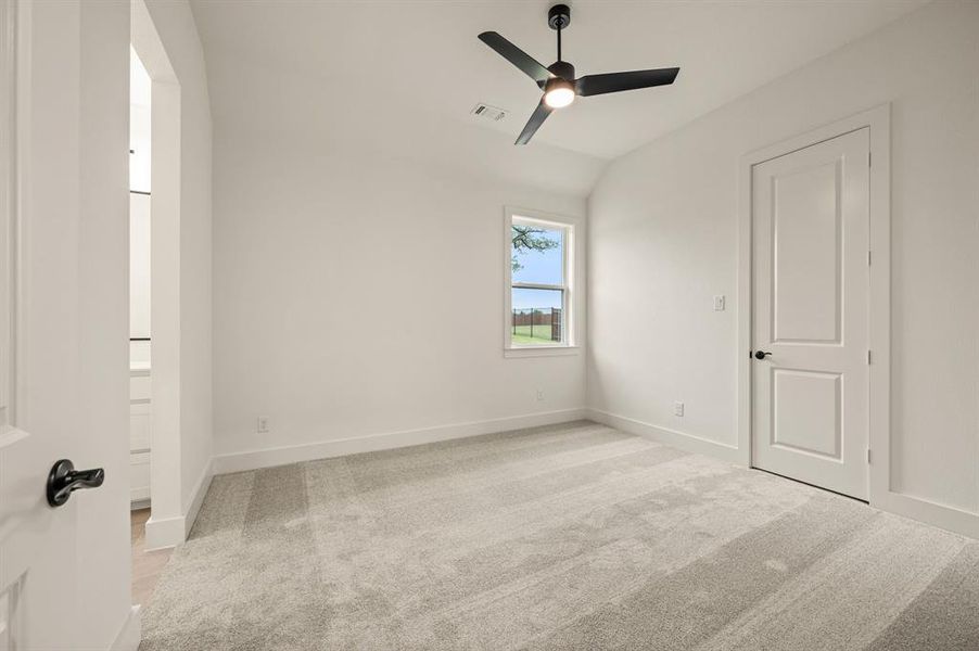 Spacious, unfurnished interior of a new home in Highland Oaks, Boyd (Image 38).