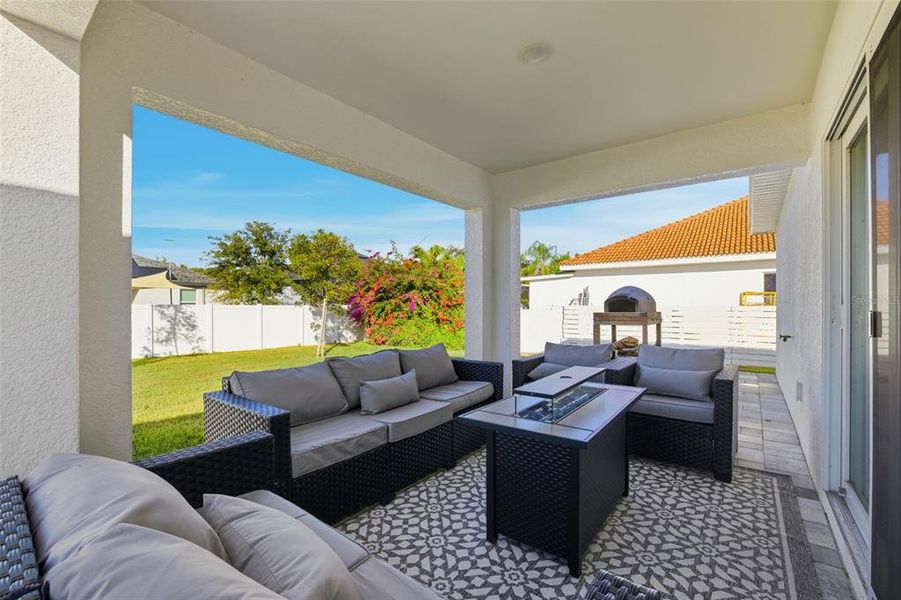 Exterior details and patio area of a home in , Cape Coral (Image 22).