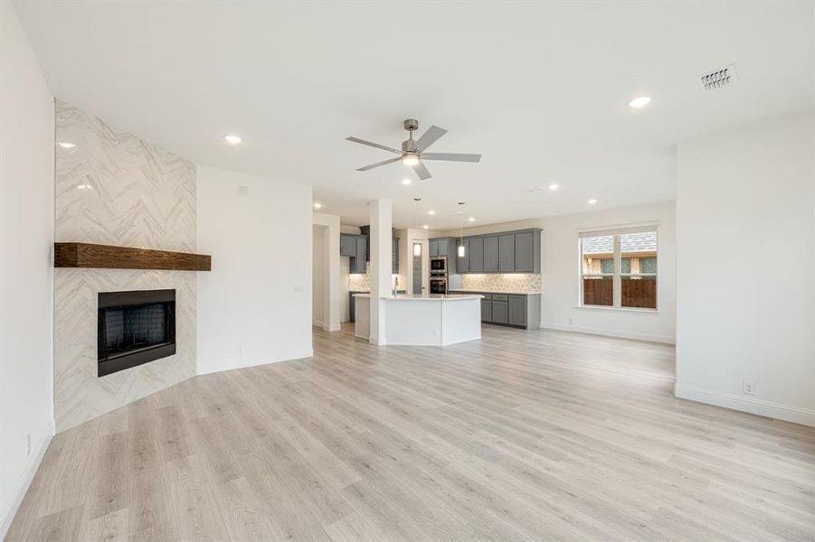 Spacious, unfurnished interior of a new home in Ridgepoint, Midlothian (Image 25).