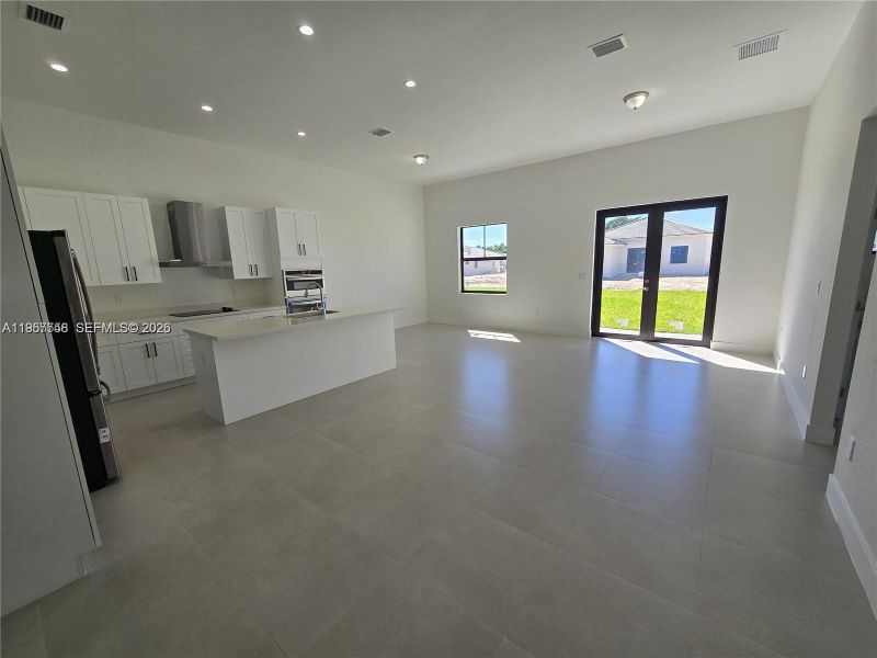 Spacious, unfurnished interior of a new home in , Homestead (Image 49).