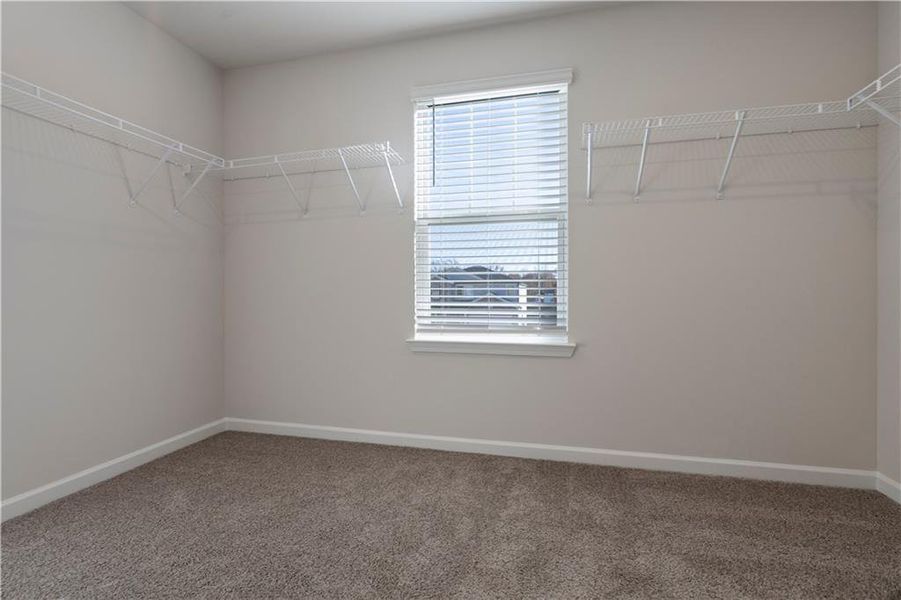 Spacious, unfurnished interior of a new home in Hamilton Crossing, Buford (Image 16).