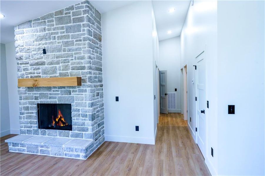 Spacious, unfurnished interior of a new home in , Blairsville (Image 18).
