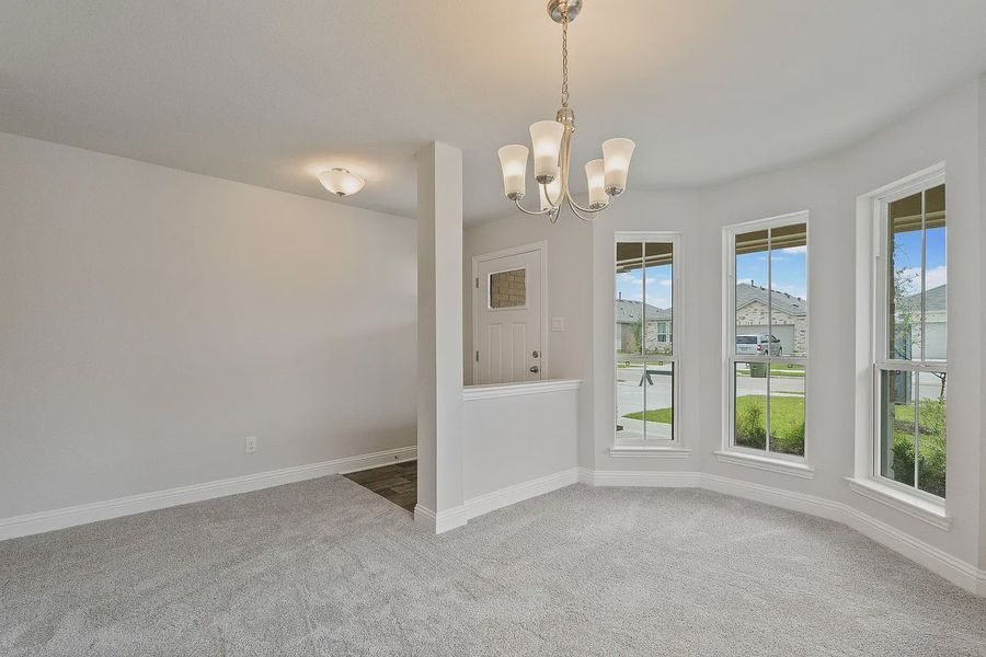 Spacious, unfurnished interior of a new home in Grand Oaks Reserve, Cleveland (Image 15).