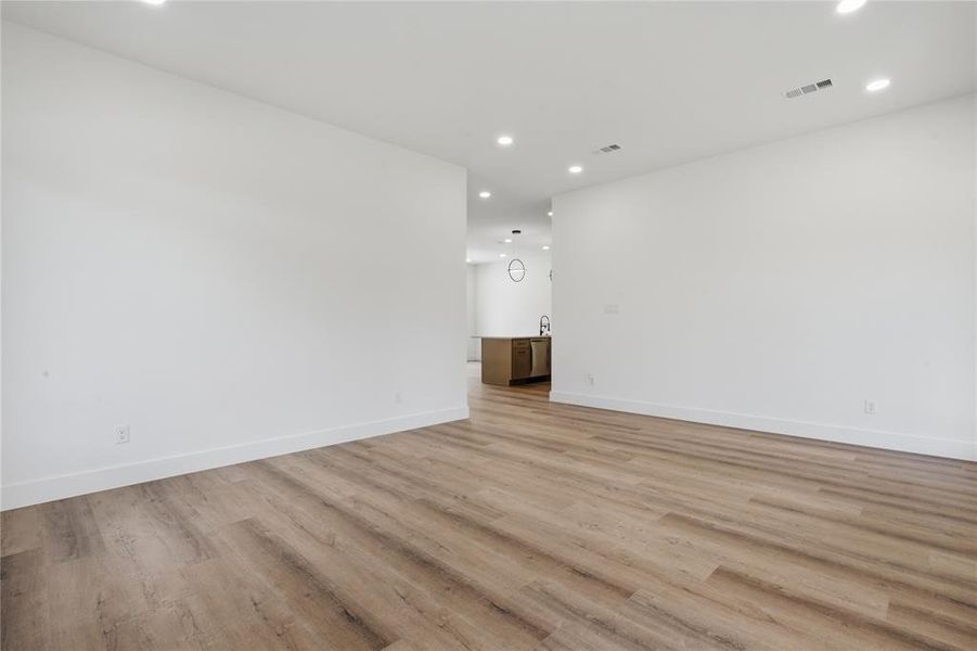 Spacious, unfurnished interior of a new home in , Dallas (Image 26). Spacious, unfurnished interior of a new home in , Dallas (Image 26).