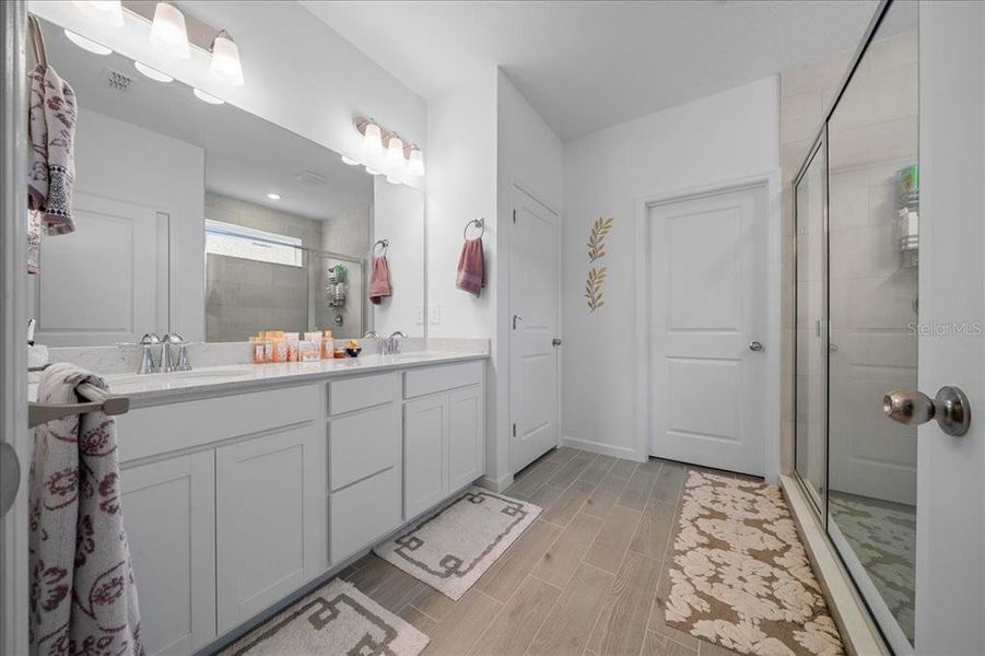 Furnished interior view inside a new home in , Ocala (Image 11).