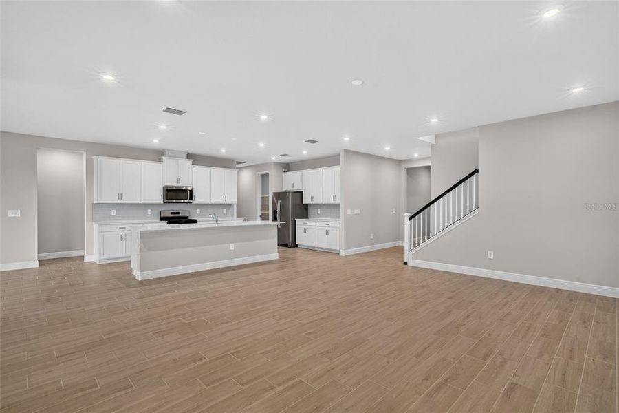 Spacious, unfurnished interior of a new home in Crosswind Ranch, Parrish (Image 34). Spacious, unfurnished interior of a new home in Crosswind Ranch, Parrish (Image 34).
