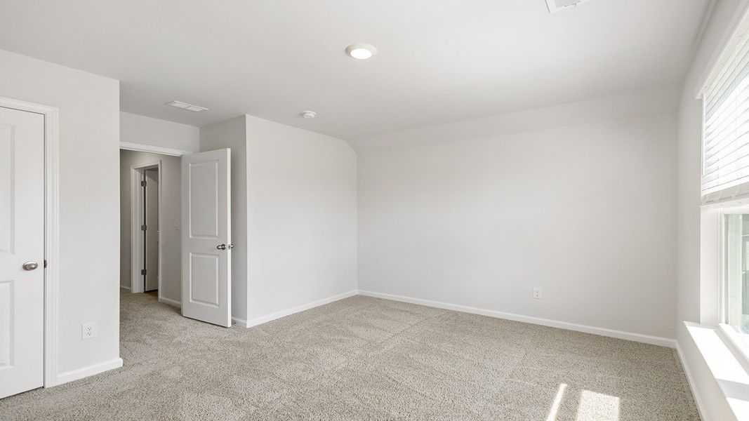 Spacious, unfurnished interior of a new home in Sheep Island, Summerville (Image 25). Spacious, unfurnished interior of a new home in Sheep Island, Summerville (Image 25).