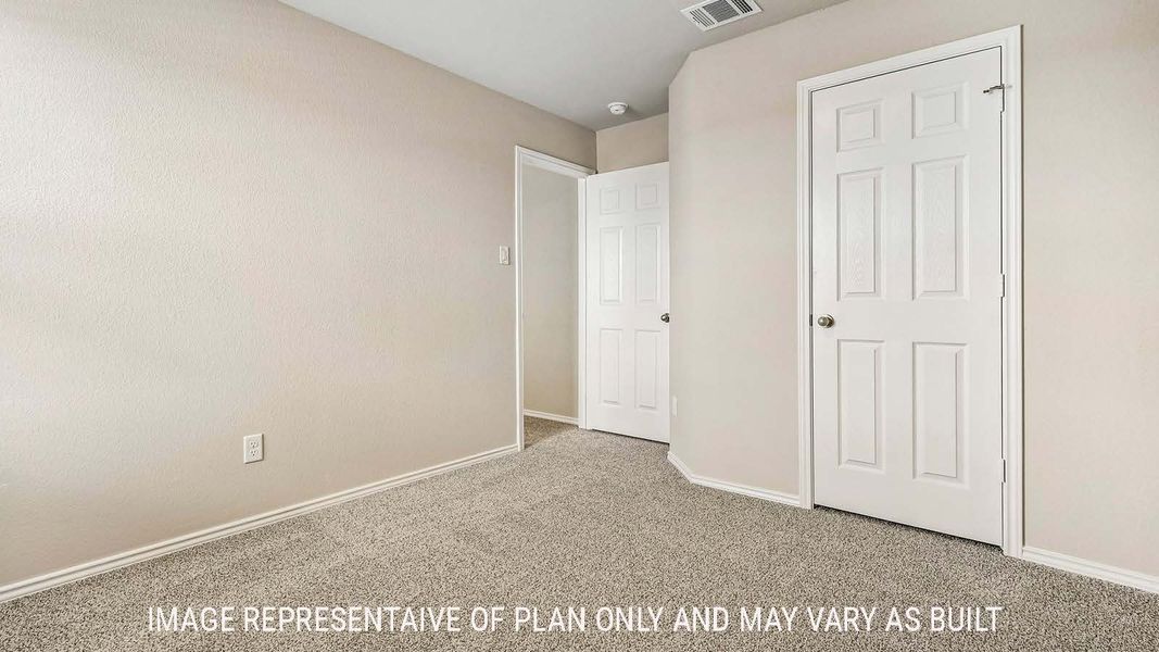 Spacious, unfurnished interior of a new home in Eagles Landing, Waco (Image 31).