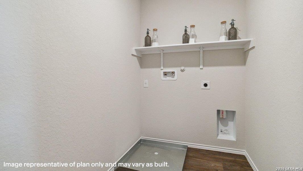 Spacious, unfurnished interior of a new home in Veranda, San Antonio (Image 18). Spacious, unfurnished interior of a new home in Veranda, San Antonio (Image 18).