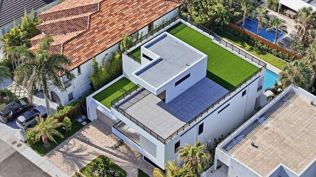 Image 87 of a home in .