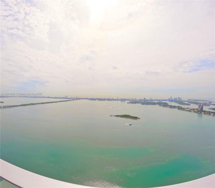 Natural landscape and outdoor views near Aria Reserve in Miami (Image 30).