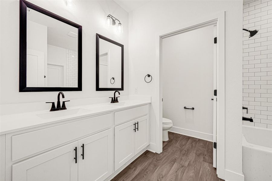 Furnished interior view inside a new home in , Conroe (Image 6).