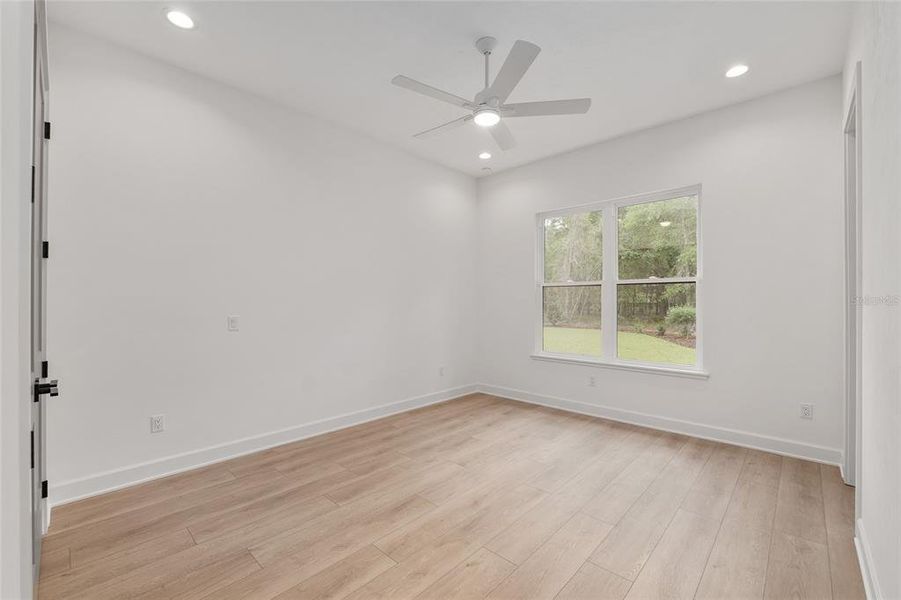 Spacious, unfurnished interior of a new home in , Gainesville (Image 22).