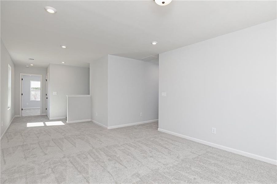 Spacious, unfurnished interior of a new home in , Powder Springs (Image 15).