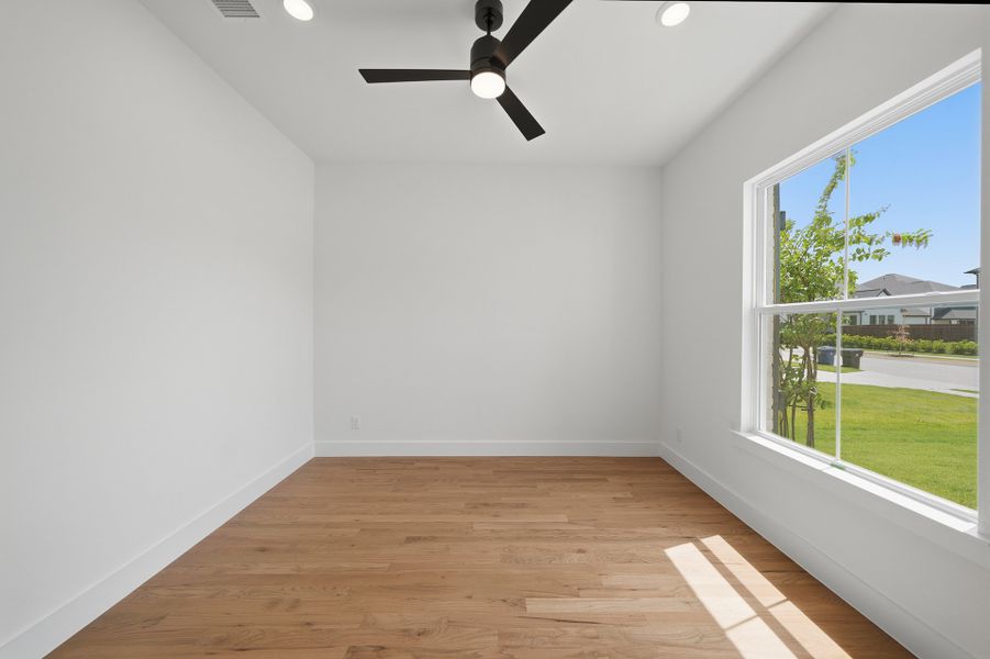 Spacious, unfurnished interior of a new home in Estates at Rockhill, Frisco (Image 20). Spacious, unfurnished interior of a new home in Estates at Rockhill, Frisco (Image 20).