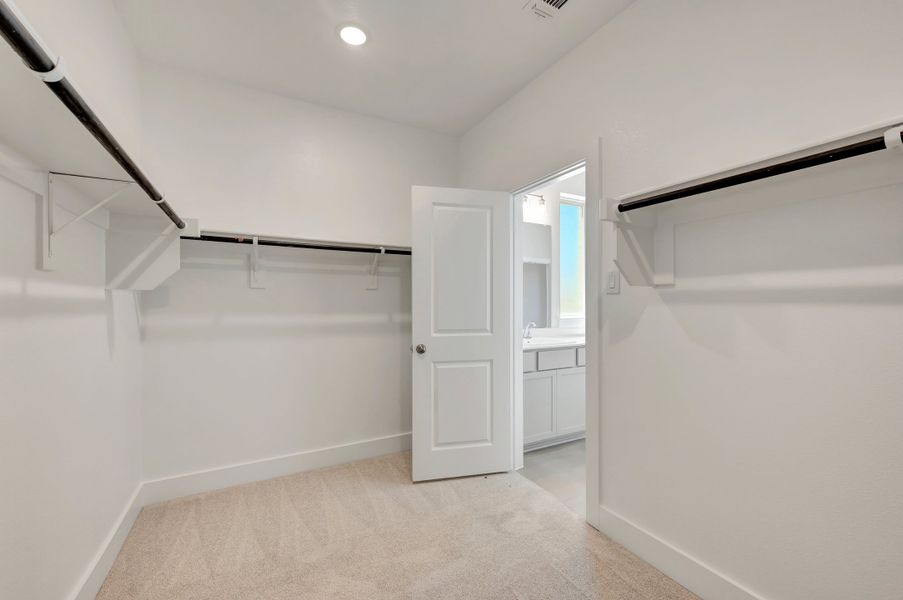 Spacious, unfurnished interior of a new home in The Meadows, Denton (Image 24).
