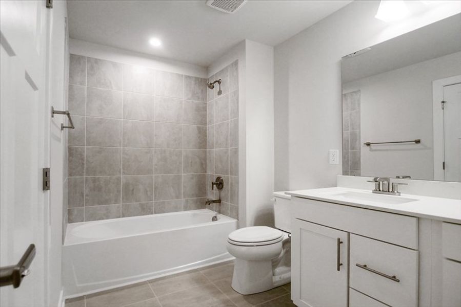 Furnished interior view inside a new home in Everly Estates, Spartanburg (Image 12). Furnished interior view inside a new home in Everly Estates, Spartanburg (Image 12).