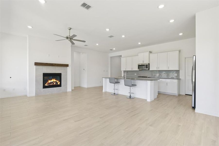 Furnished interior view inside a new home in Northlake Estates: Brookstone Collection, Little Elm (Image 18).