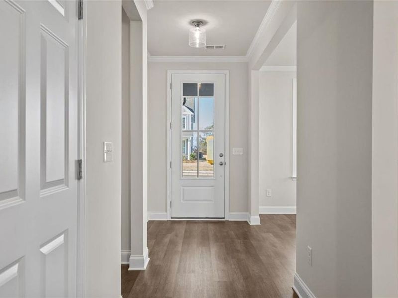 Spacious, unfurnished interior of a new home in Wehunt Meadows, Hoschton (Image 15).