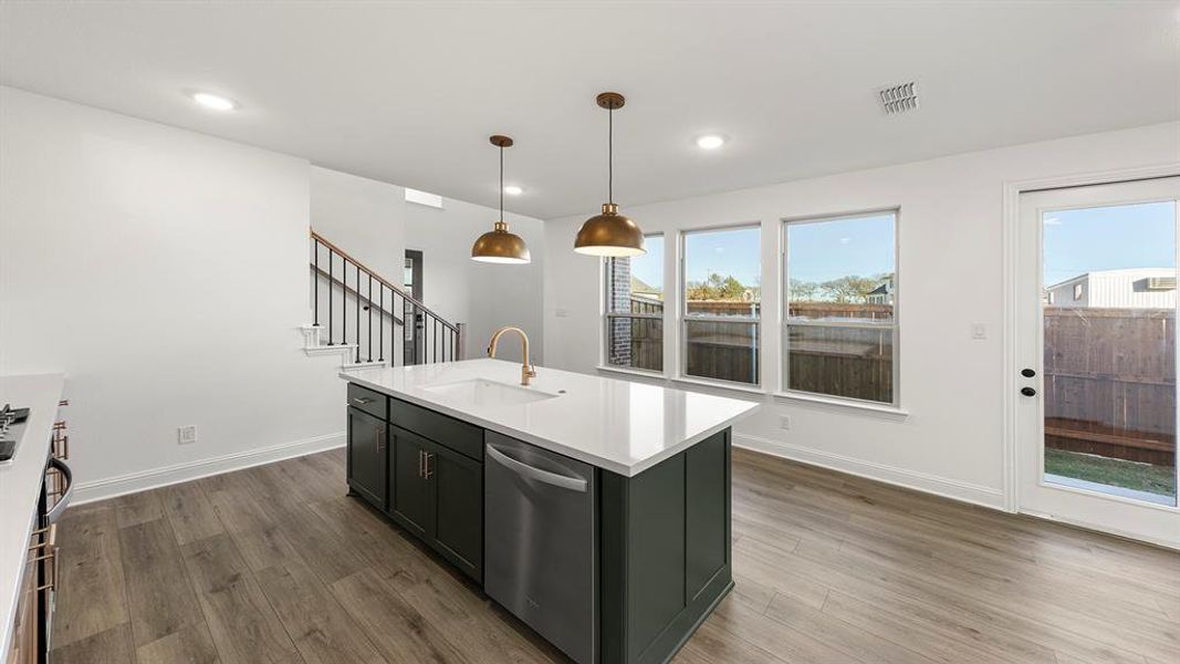 13. 701 Wicklow - Kitchen (4)