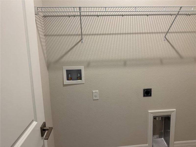 Spacious, unfurnished interior of a new home in Berry Bay, Wimauma (Image 12).