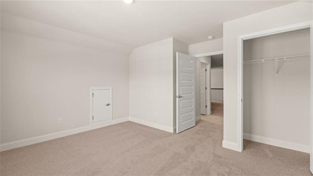 Spacious, unfurnished interior of a new home in Oak Ridge Meadows - Active Adult, Locust Grove (Image 32).