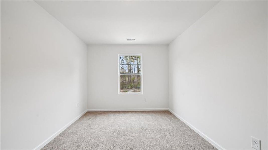Spacious, unfurnished interior of a new home in Sherwood Manor, College Park (Image 29).