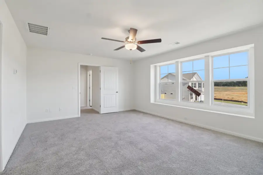 Spacious, unfurnished interior of a new home in Portrait Hills, Aiken (Image 21).