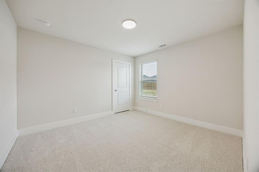 Spacious, unfurnished interior of a new home in Hadley Farms, Godley (Image 25).