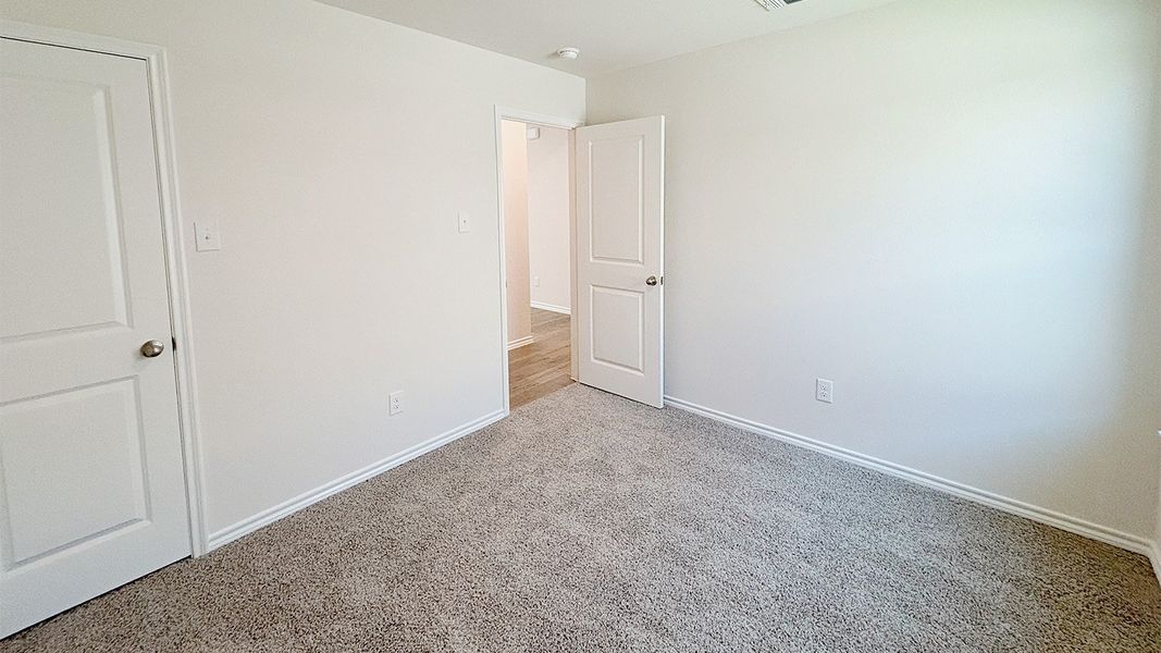 Spacious, unfurnished interior of a new home in Elevon, Lavon (Image 16). Spacious, unfurnished interior of a new home in Elevon, Lavon (Image 16).