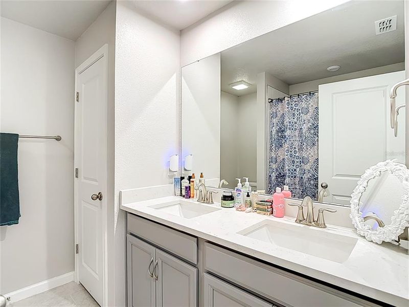 Furnished interior view inside a new home in , Lutz (Image 40).