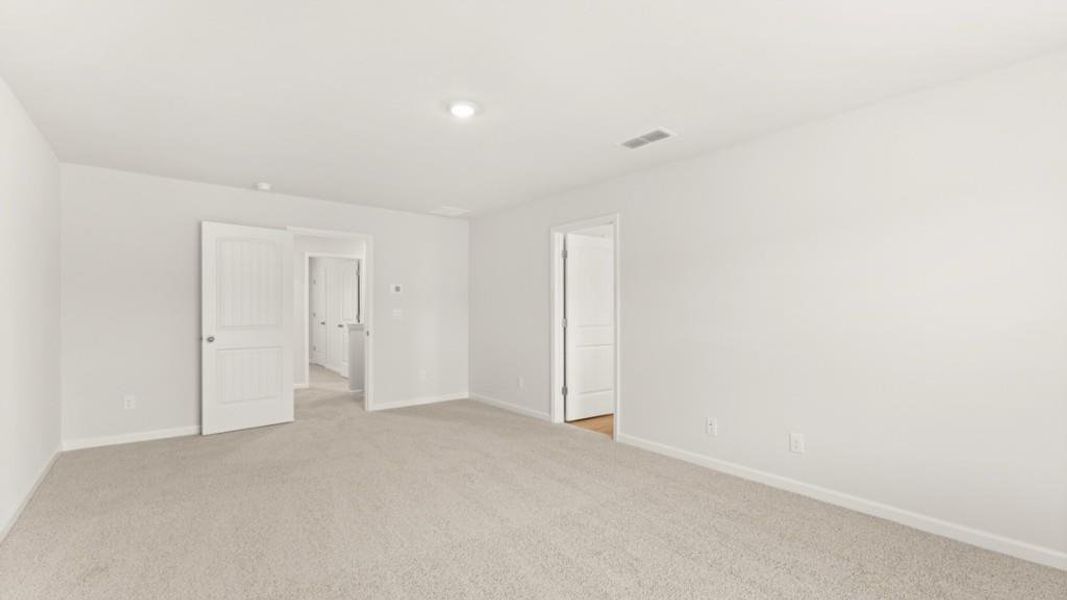 Spacious, unfurnished interior of a new home in Sheffield Highlands, Dallas (Image 27). Spacious, unfurnished interior of a new home in Sheffield Highlands, Dallas (Image 27).