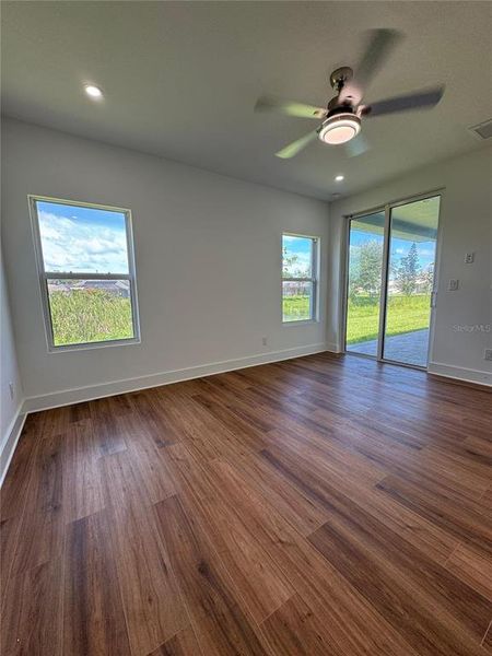Spacious, unfurnished interior of a new home in , Rotonda West (Image 10).