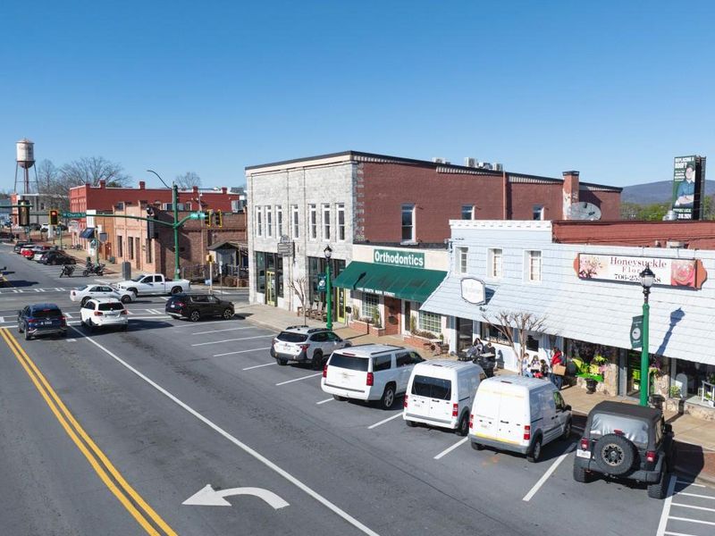 Image 77 of a home in Rolling Meadows.